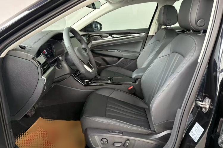 Used Volkswagen Passat 2026 Model, Outstanding 330TSI Elite Edition Interior 2