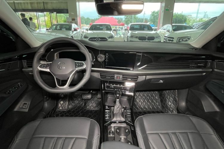 Used Volkswagen Passat 2026 Model, Outstanding 380TSI Xingkong Longteng Edition Interior 3