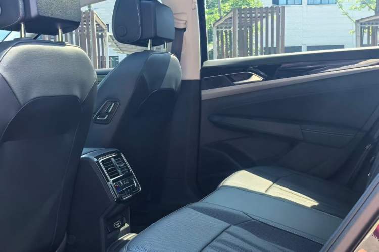 Used Volkswagen Passat 2026 Model, Outstanding 380TSI Xingkong Longteng Edition Interior 4