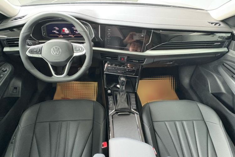 Used Volkswagen Passat 2026 Model, Outstanding 330TSI Elite Edition Interior 4