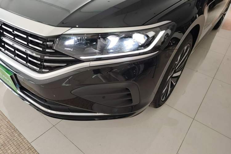 Used Volkswagen Passat 2026 Model, Outstanding 380TSI Longteng Edition Left Front Headlight