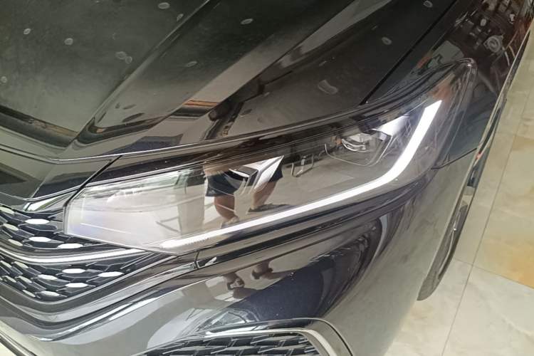 Used Volkswagen Passat 2026 Model, Outstanding 380TSI Xingkong Longteng Edition Left Front Headlight