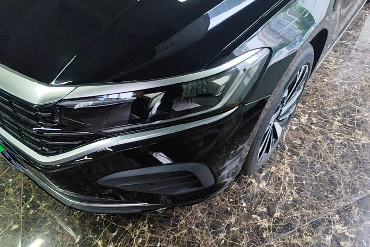 Used Volkswagen Passat 2026 Model, Outstanding 330TSI Elite Edition Left Front Headlight