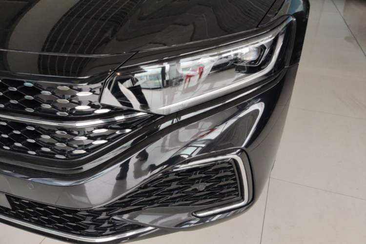 Used Volkswagen Passat 2026 Model, Outstanding 380TSI Xingkong Longteng Edition Left Front Headlight