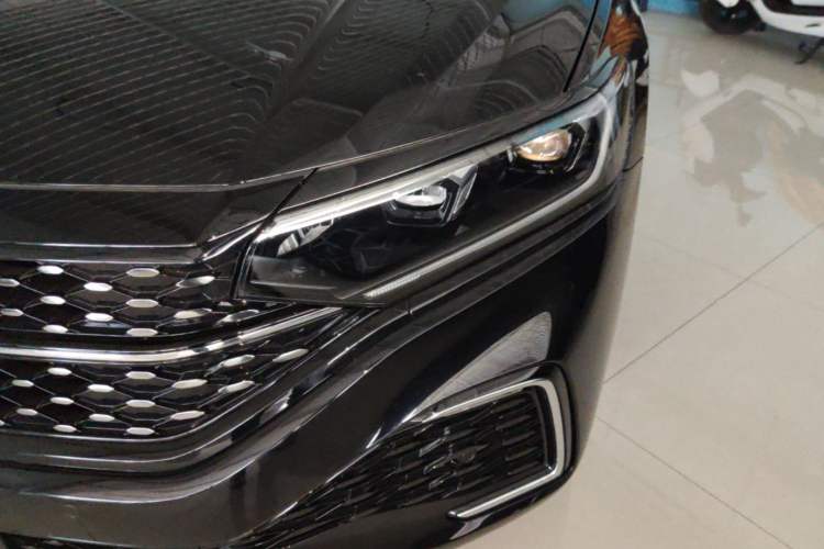 Used Volkswagen Passat 2026 Model, Outstanding 380TSI Xingkong Longteng Edition Left Front Headlight