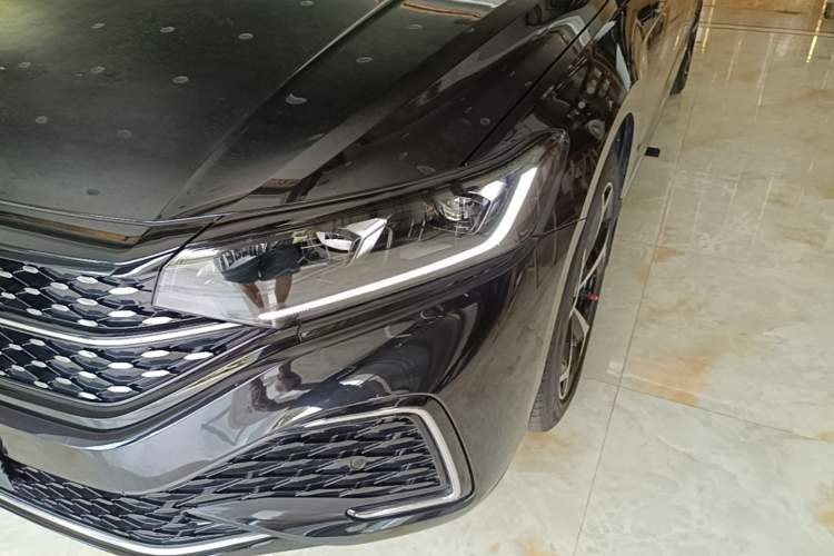 Used Volkswagen Passat 2026 Model, Outstanding 380TSI Xingkong Longteng Edition Left Front Headlight