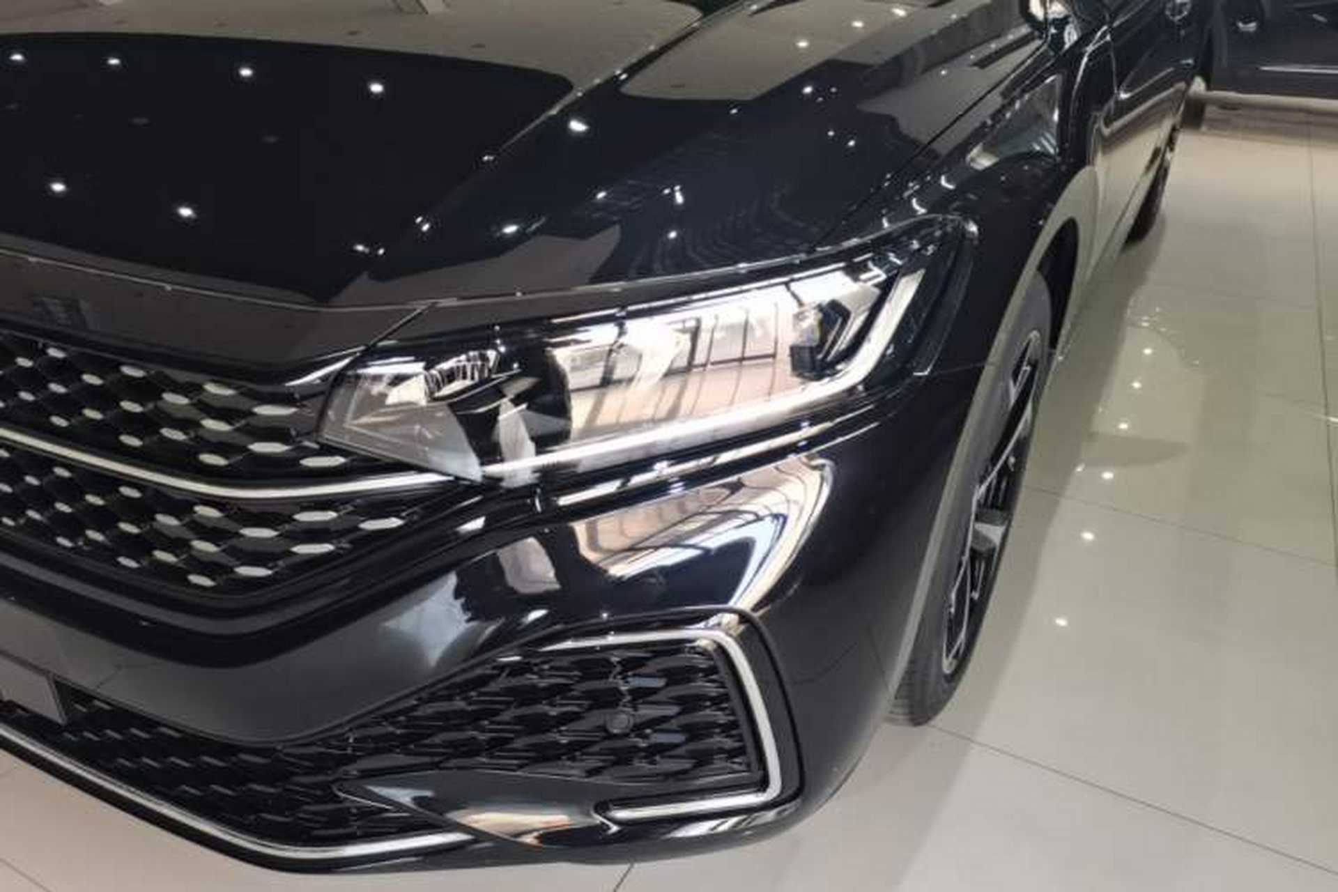 Used Volkswagen Passat 2026 Model, Outstanding 380TSI Xingkong Longteng Edition Left Front Headlight