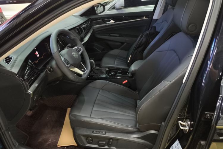 Used Volkswagen Passat 2026 Model, Outstanding 380TSI Xingkong Longteng Edition Left Front Seat