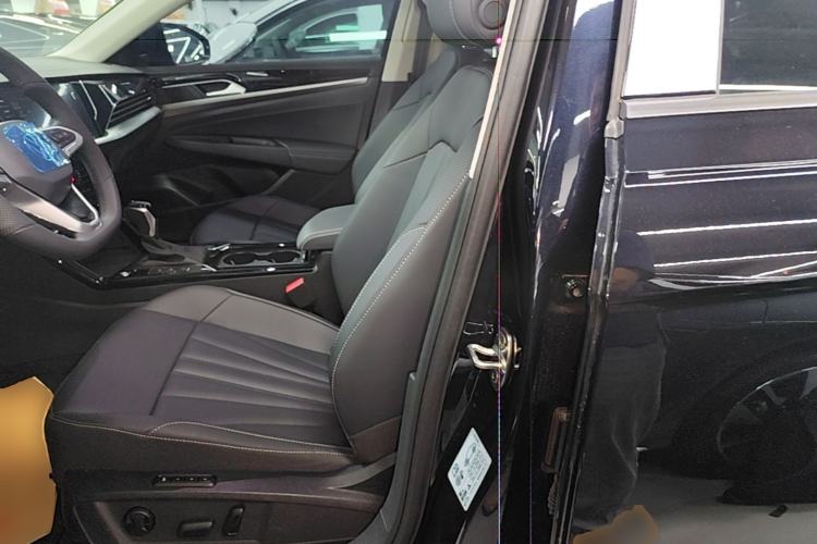 Used Volkswagen Passat 2026 Model, Outstanding 380TSI Longteng Edition Left Front Seat