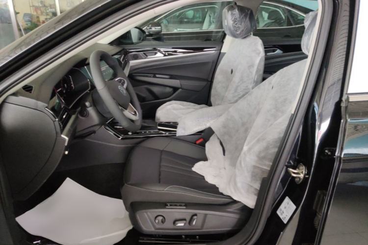 Used Volkswagen Passat 2026 Model, Outstanding 380TSI Xingkong Longteng Edition Left Front Seat