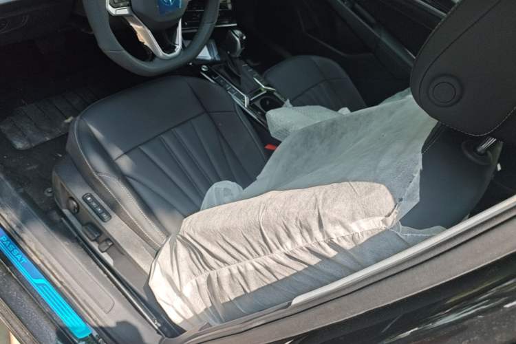 Used Volkswagen Passat 2026 Model, Outstanding 380TSI Xingkong Longteng Edition Left Front Seat