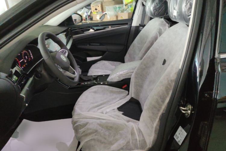 Used Volkswagen Passat 2026 Model, Outstanding 380TSI Xingkong Longteng Edition Left Front Seat