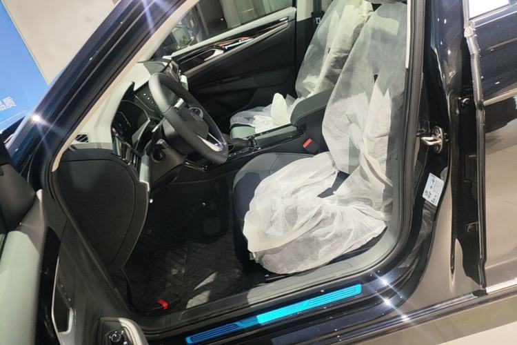 Used Volkswagen Passat 2026 Model, Outstanding 380TSI Xingkong Longteng Edition Left Front Seat