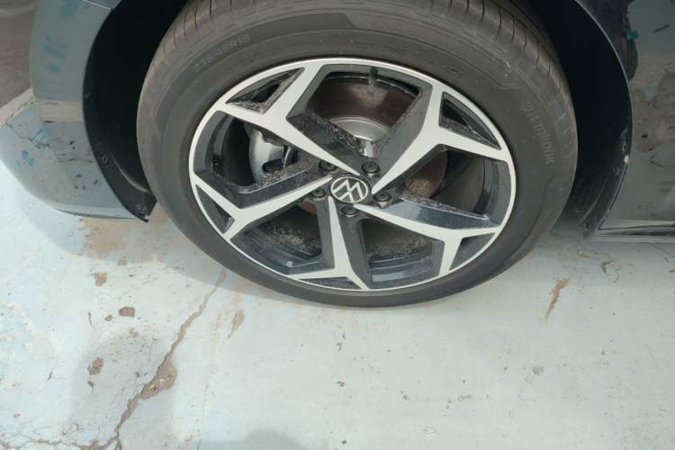 Used Volkswagen Passat 2026 Model, Outstanding 380TSI Xingkong Longteng Edition Left Front Wheel Hub