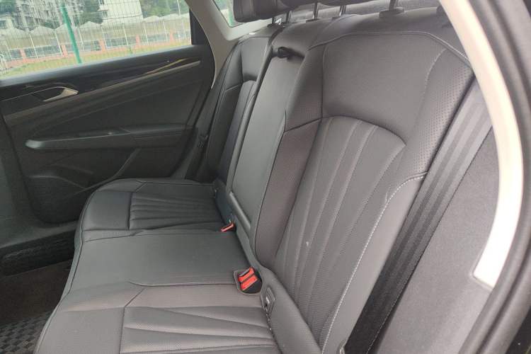 Used Volkswagen Passat 2026 Model, Outstanding 330TSI Xingkong Elite Edition Left Rear Seat