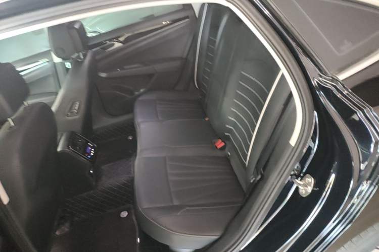 Used Volkswagen Passat 2026 Model, Outstanding 380TSI Longteng Edition Left Rear Seat