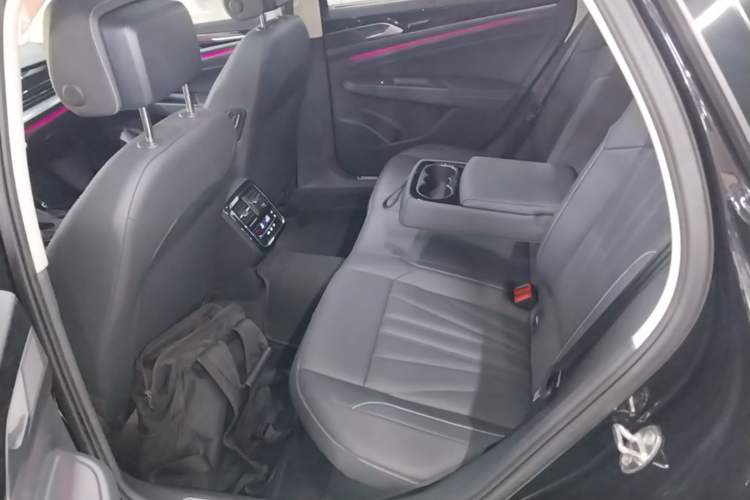 Used Volkswagen Passat 2026 Model, Outstanding 380TSI Xingkong Longyao Edition Left Rear Seat