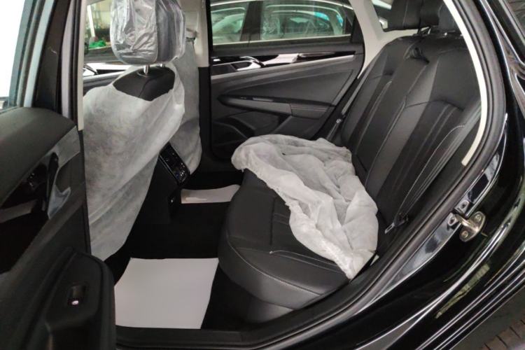 Used Volkswagen Passat 2026 Model, Outstanding 380TSI Xingkong Longteng Edition Left Rear Seat