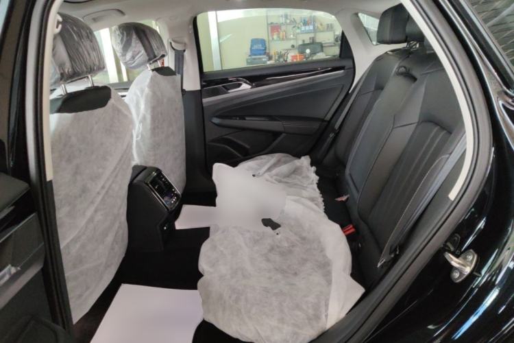 Used Volkswagen Passat 2026 Model, Outstanding 380TSI Xingkong Longteng Edition Left Rear Seat