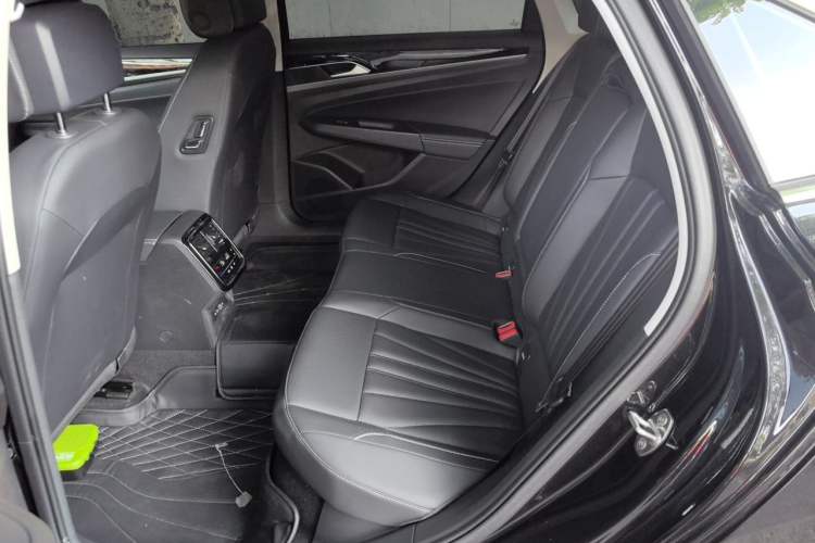 Used Volkswagen Passat 2026 Model, Outstanding 380TSI Longteng Edition Left Rear Seat