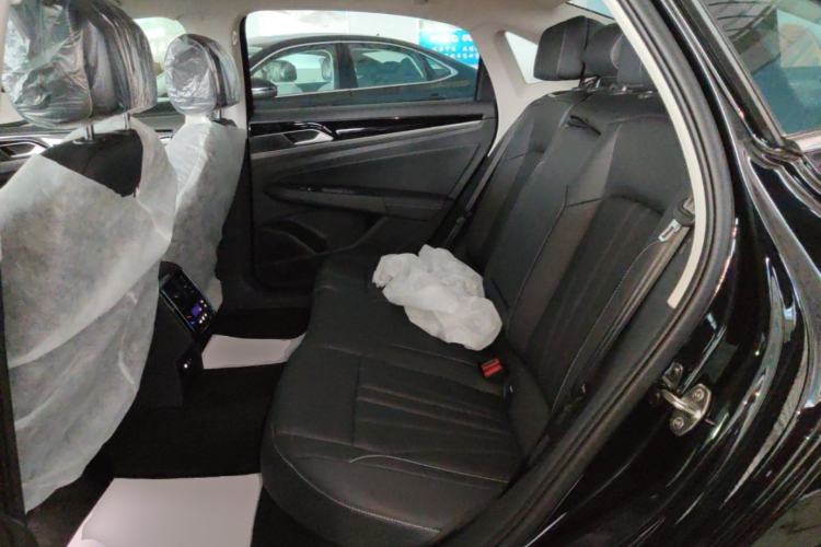Used Volkswagen Passat 2026 Model, Outstanding 380TSI Xingkong Longteng Edition Left Rear Seat