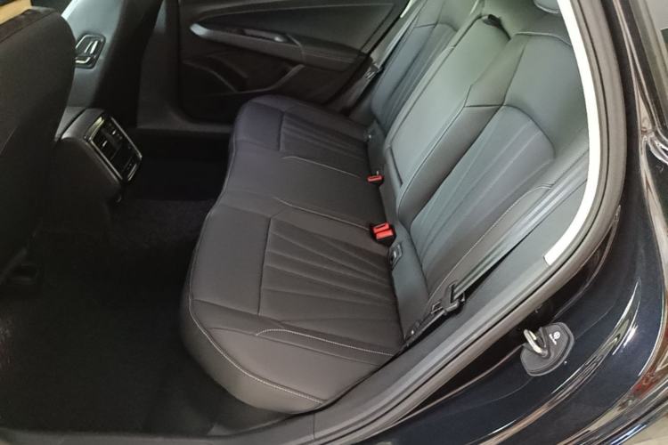 Used Volkswagen Passat 2026 Model, Outstanding 380TSI Xingkong Longteng Edition Left Rear Seat