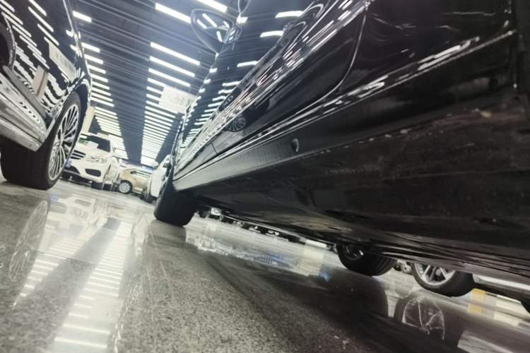 Used Volkswagen Passat 2026 Model, Outstanding 330TSI Xingkong Elite Edition Left Side Sill