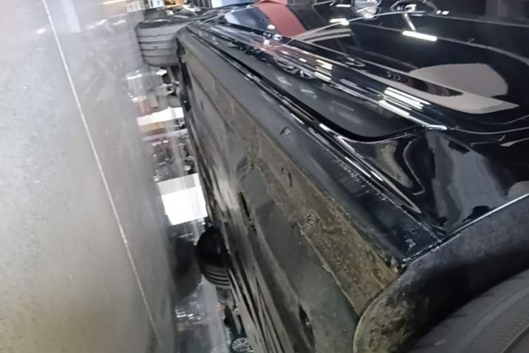 Used Volkswagen Passat 2026 Model, Outstanding 330TSI Elite Edition Left Side Sill