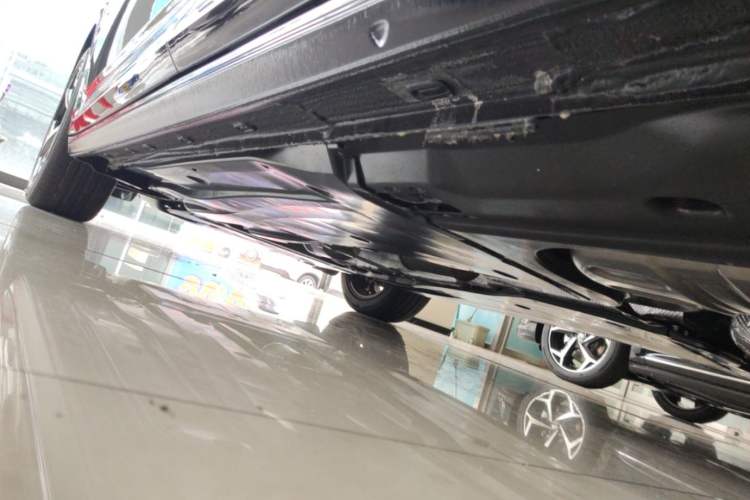 Used Volkswagen Passat 2026 Model, Outstanding 380TSI Xingkong Longteng Edition Left Side Sill