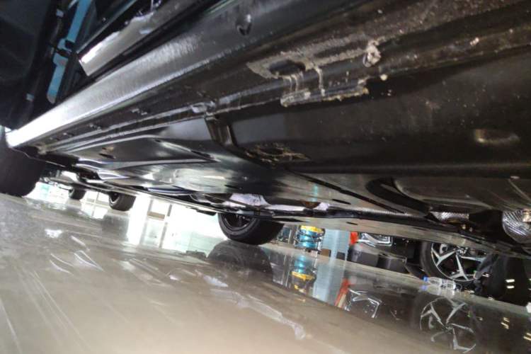 Used Volkswagen Passat 2026 Model, Outstanding 380TSI Xingkong Longteng Edition Left Side Sill