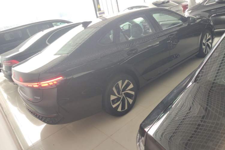 Used Volkswagen Passat 2026 Model, Pro 380TSI Xingkong Longyun Edition Rear Right 45 Deg