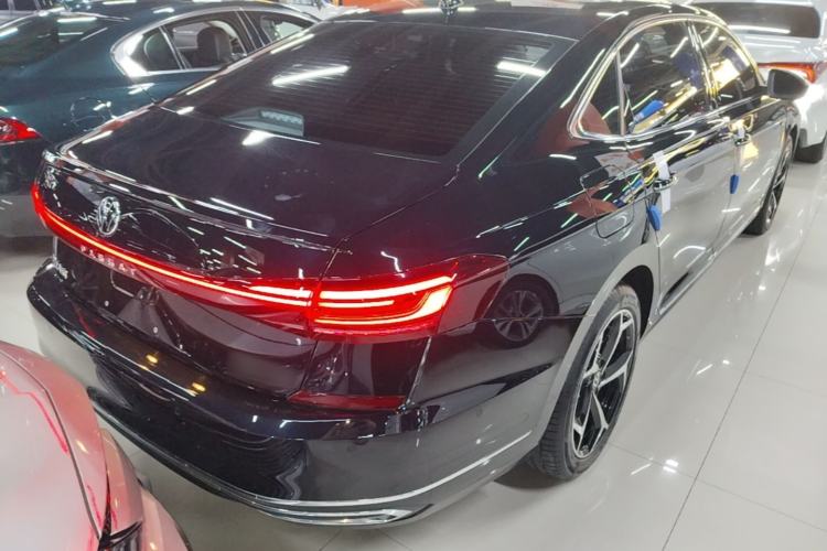 Used Volkswagen Passat 2026 Model, Outstanding 380TSI Xingkong Longyao Edition Rear Right 45 Deg