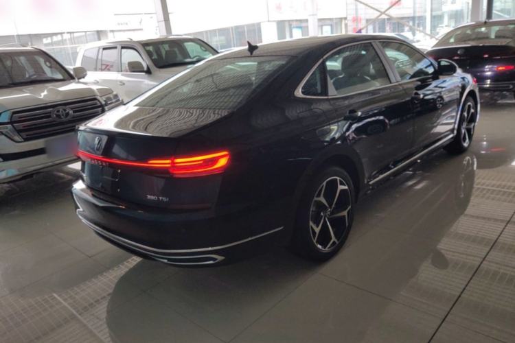 Used Volkswagen Passat 2026 Model, Outstanding 380TSI Xingkong Longteng Edition Rear Right 45 Deg