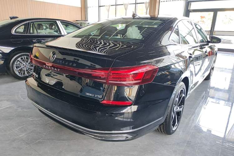 Used Volkswagen Passat 2026 Model, Outstanding 380TSI Xingkong Longteng Edition Rear Right 45 Deg