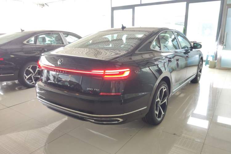 Used Volkswagen Passat 2026 Model, Outstanding 380TSI Xingkong Longteng Edition Rear Right 45 Deg