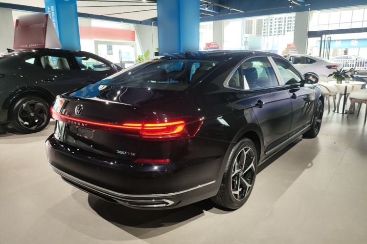 Used Volkswagen Passat 2026 Model, Outstanding 380TSI Xingkong Longteng Edition Rear Right 45 Deg