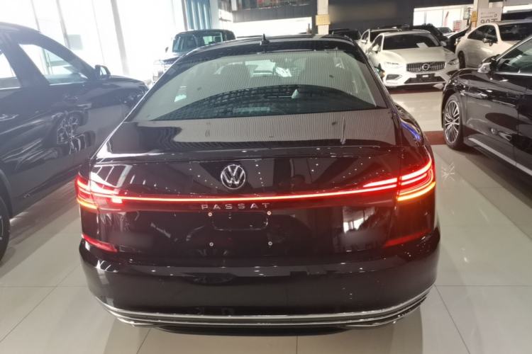 Used Volkswagen Passat 2026 Model, Outstanding 380TSI Xingkong Longteng Edition Rear