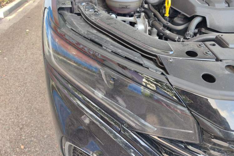 Used Volkswagen Passat 2026 Model, Outstanding 380TSI Xingkong Longteng Edition Right Front Headlight