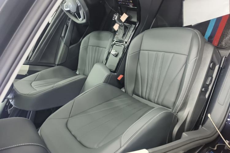 Used Volkswagen Passat 2026 Model, Outstanding 330TSI Xingkong Elite Edition Right Front Seat