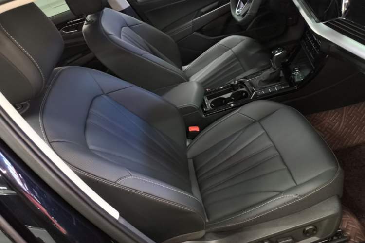 Used Volkswagen Passat 2026 Model, Outstanding 380TSI Xingkong Longteng Edition Right Front Seat