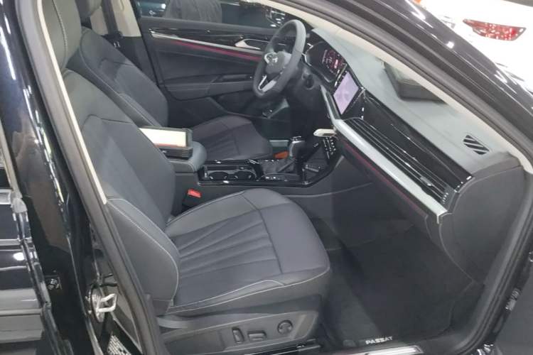 Used Volkswagen Passat 2026 Model, Outstanding 380TSI Xingkong Longyao Edition Right Front Seat