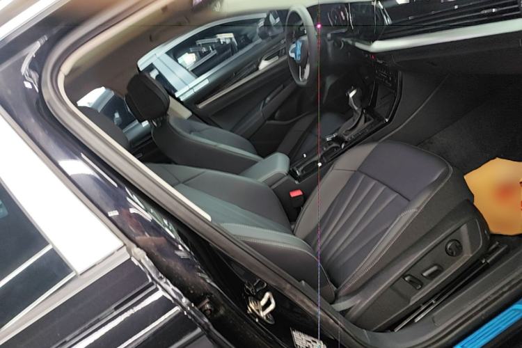 Used Volkswagen Passat 2026 Model, Outstanding 380TSI Longteng Edition Right Front Seat