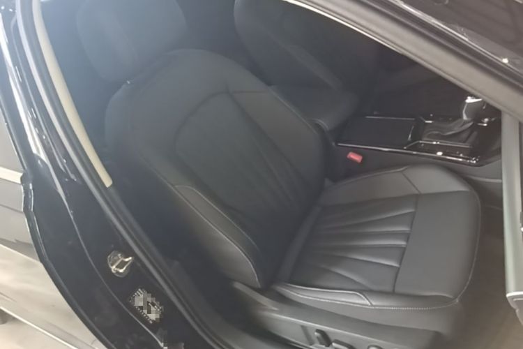 Used Volkswagen Passat 2026 Model, Outstanding 330TSI Elite Edition Right Front Seat
