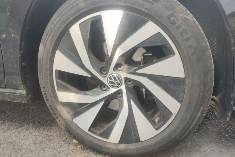 Used Volkswagen Passat 2026 Model, Pro 380TSI Longyao Edition Right Front Wheel Hub