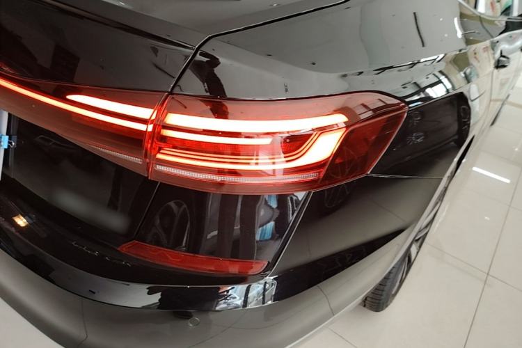 Used Volkswagen Passat 2026 Model, Outstanding 380TSI Longteng Edition Right Rear Taillight
