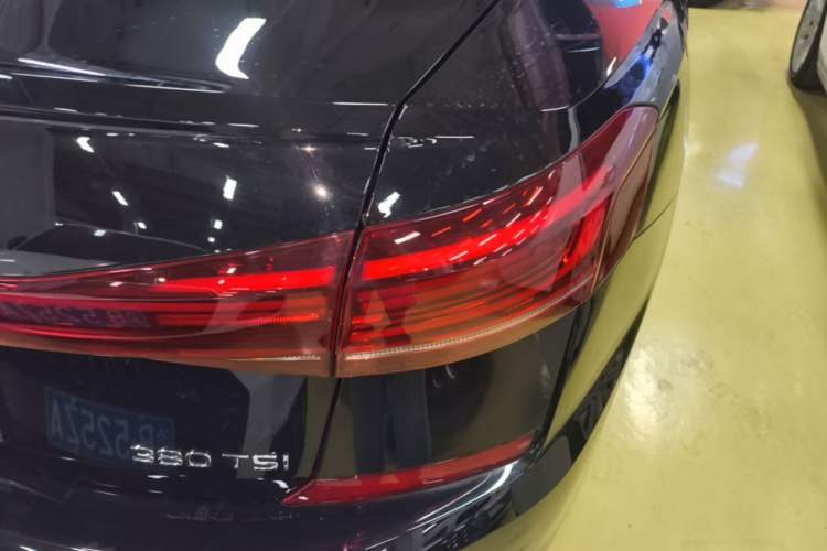 Used Volkswagen Passat 2026 Model, Outstanding 380TSI Xingkong Longteng Edition Right Rear Taillight