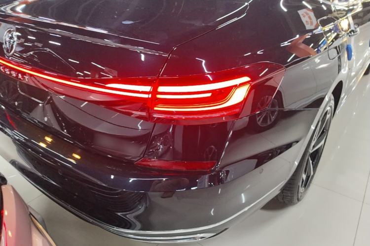 Used Volkswagen Passat 2026 Model, Outstanding 380TSI Xingkong Longyao Edition Right Rear Taillight