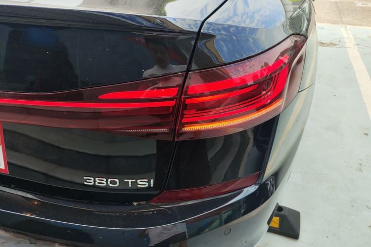 Used Volkswagen Passat 2026 Model, Outstanding 380TSI Xingkong Longteng Edition Right Rear Taillight