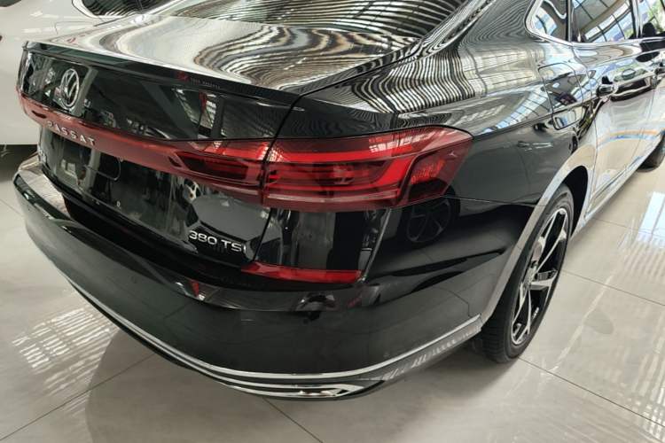 Used Volkswagen Passat 2026 Model, Outstanding 380TSI Xingkong Longteng Edition Right Rear Taillight