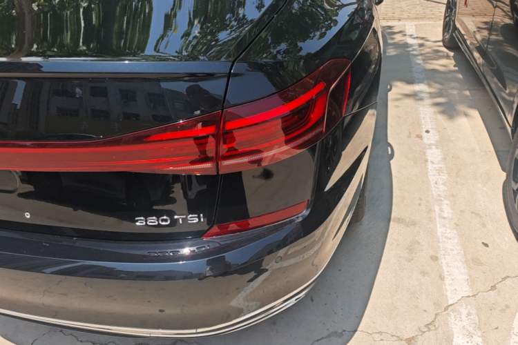 Used Volkswagen Passat 2026 Model, Outstanding 380TSI Xingkong Longteng Edition Right Rear Taillight
